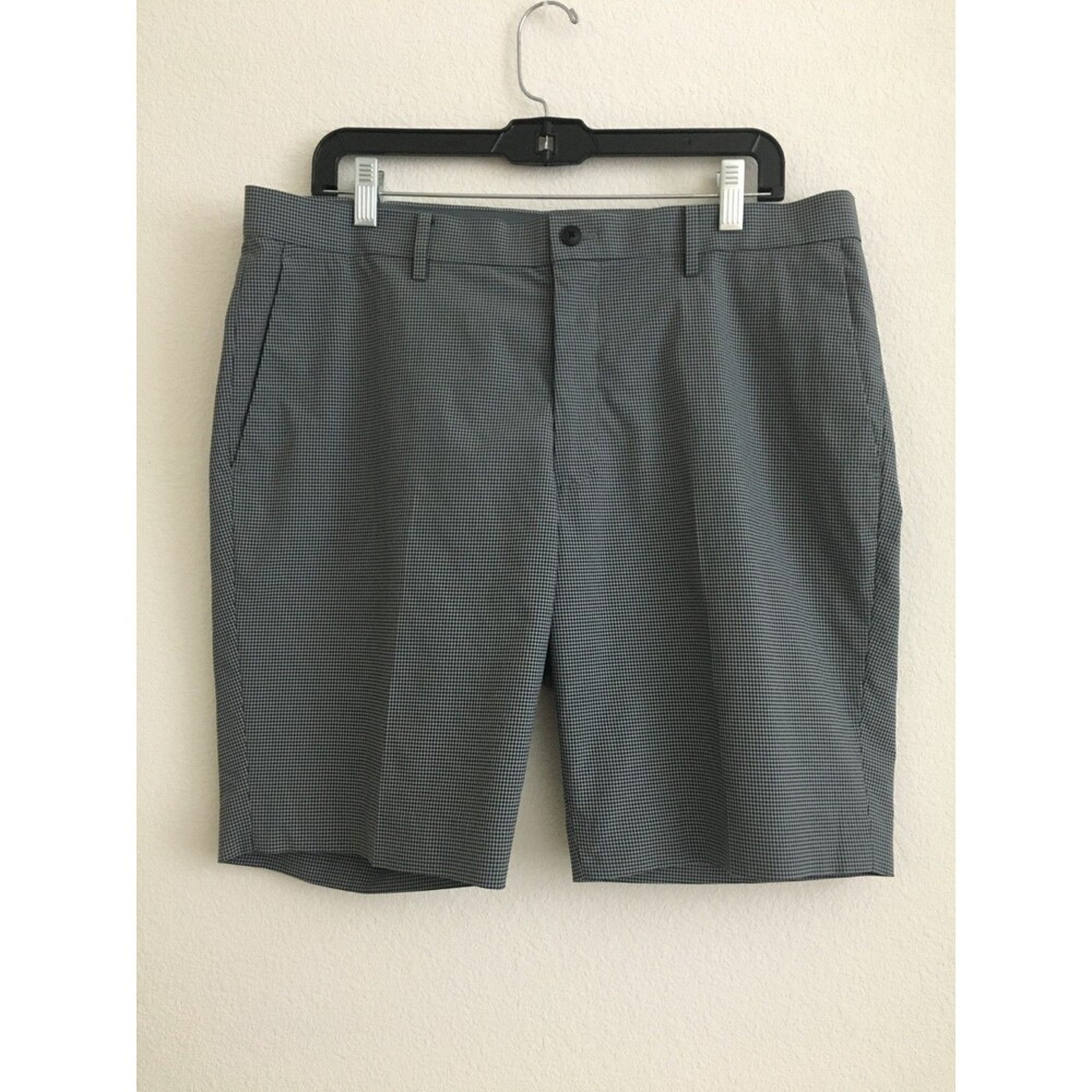 Uniqlo Men’s Size Large Gray Casual Tech Pocket Chino Shorts Golf